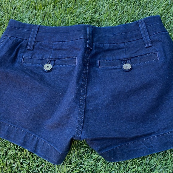 NWOT-Sz 26-Guess brand denim shorts - Picture 3 of 6